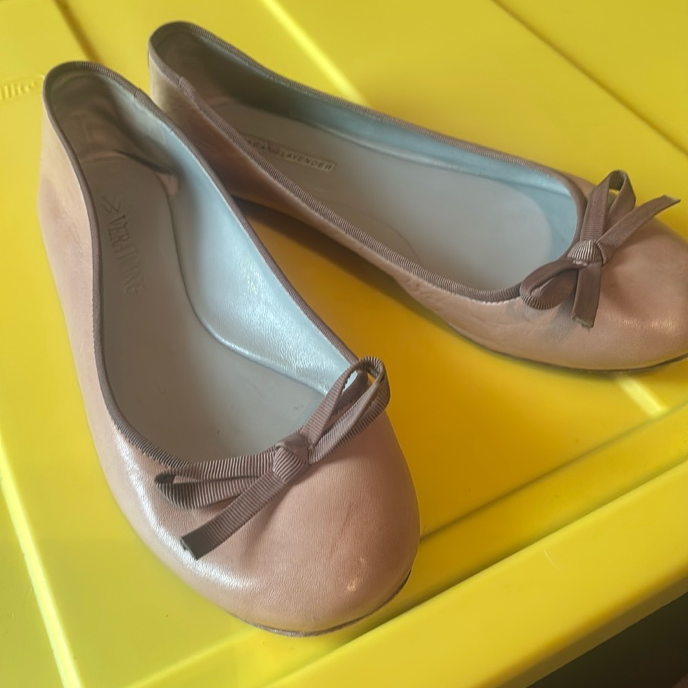 Vera Wang Flats